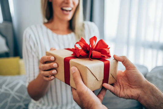 "Finding the Perfect Gift: A Guide to Thoughtful Gifting"